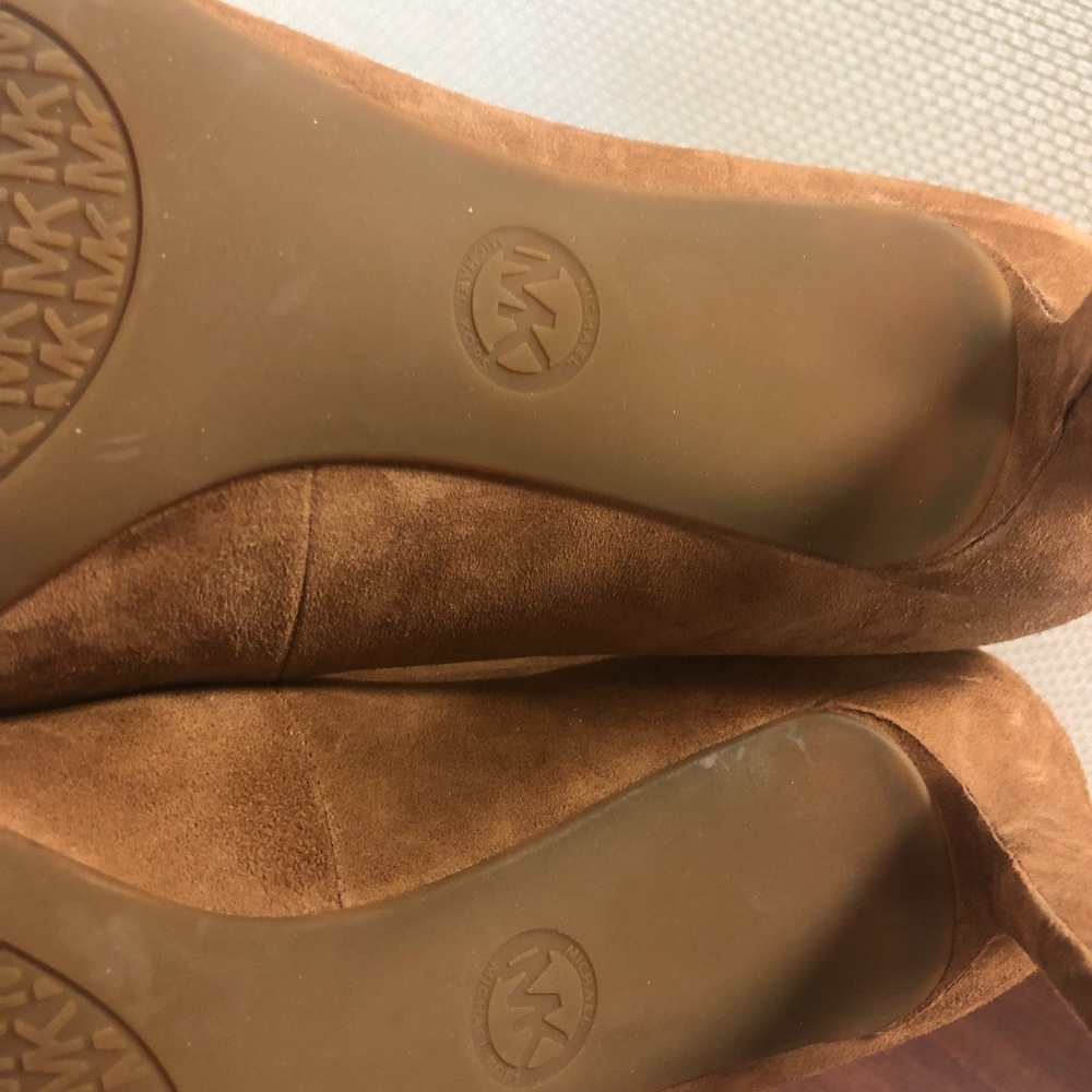 Womens Michael Kors dress shoes.